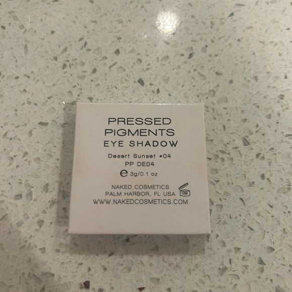 Naked Cosmetics pink eyeshadow!! - Picture 3 of 3